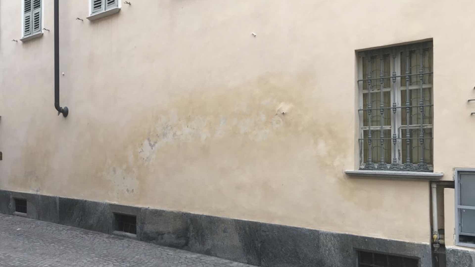 muratura con umidità di risalita